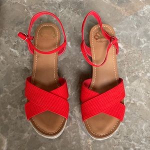 Fergalicious  BY FERGUE NWOT RED WEDGE HEELS